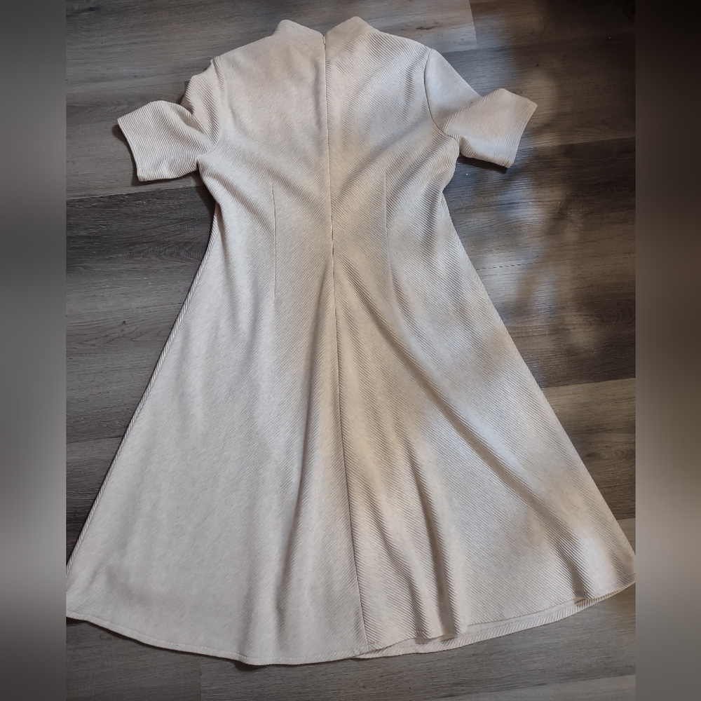 Alex Marie Cream Ribbed Midi Dress - Picture 12 of 13